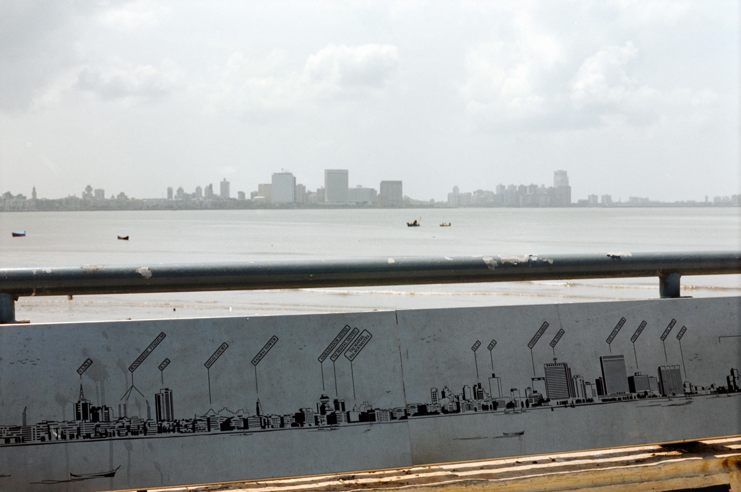 AHP F2004 09 002 sc250526 img09 NLP